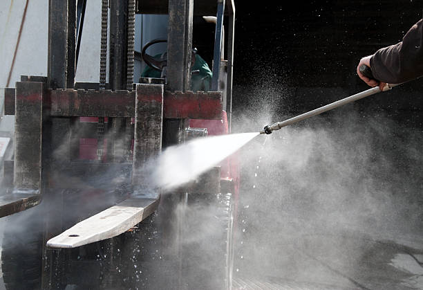 Best Roof Washing  in Central Islip, NY
